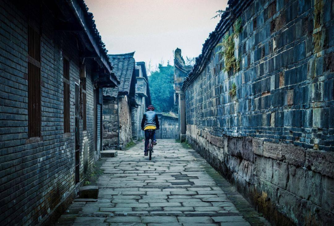 离石区“移风易俗▪文明过节”倡议书
